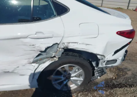 2025 Toyota Camry Le z USA, uszkodzony, nr VIN 4T1DAACK6SU052340